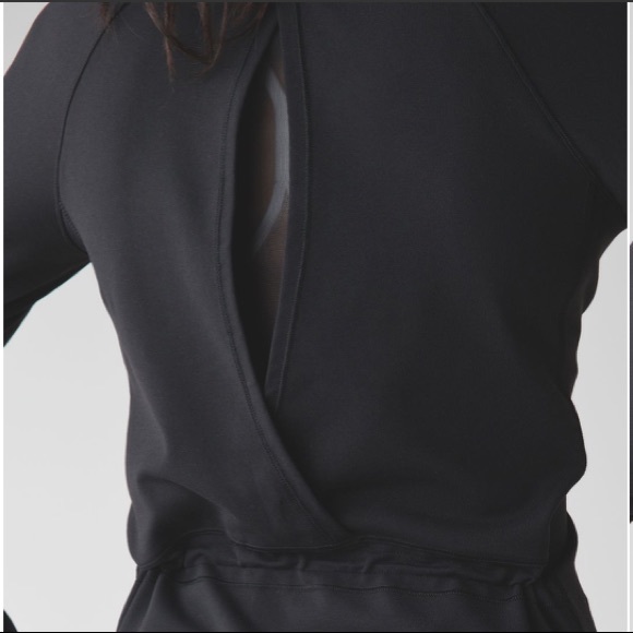 Lululemon Sunshine Salutation Mesh Vent Jacket - Picture 3 of 12